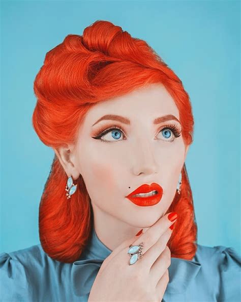 𝕻𝖔𝖎𝖘𝖔𝖓 𝕹𝖎𝖌𝖍𝖙𝖒𝖆𝖗𝖊 Red hair model Retro hairstyles Ethereal beauty