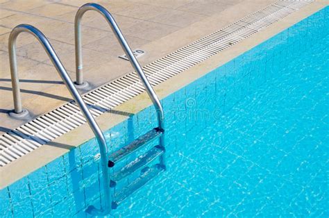 Stairs In Swimming Pool Stock Image Image Of Pool Water 34484385