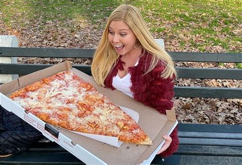 Where Can You Buy The Largest Slice Of Pizza In New York State