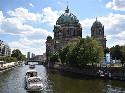 Visiting Berlin What Tourists Should Know Now Berlinde