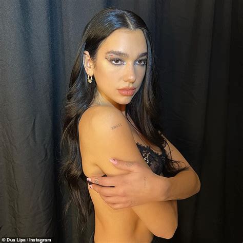 Dua Lipa Flashes Her Toned Abs In A Black Lace Bra In Adelaide News