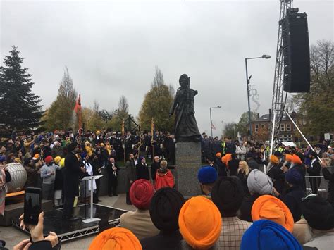 Sikh Soldier Statue In Smethwick Honours Ww1 Dead Sikh Museum Initiative