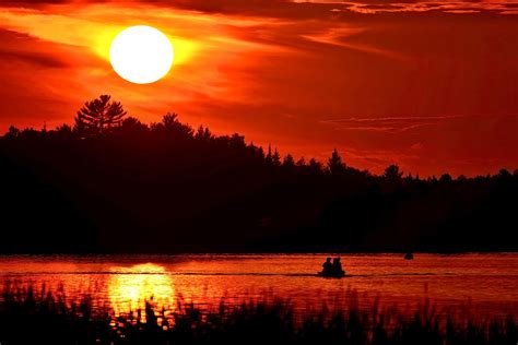 Red Sunset over the lake image - Free stock photo - Public Domain photo - CC0 Images