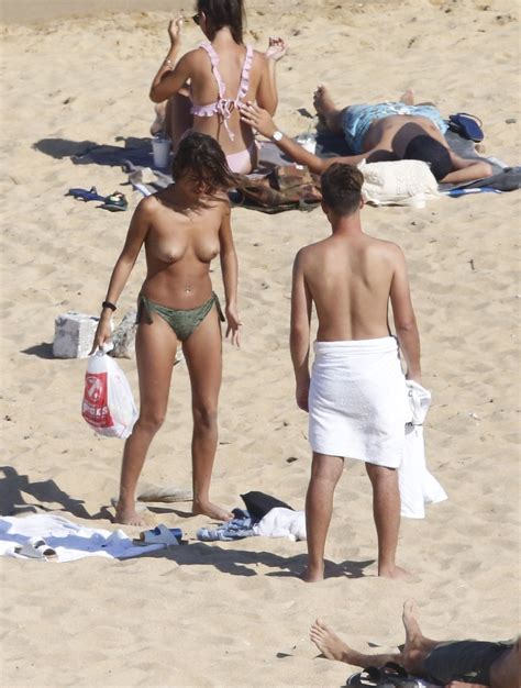 Sofia Suescun Topless And Flashing Her Pussy On A Beach Thefappening Link