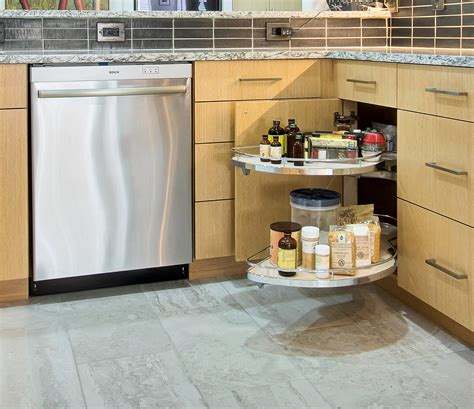 The average kitchen has only one and there's at least six feet of available storage space. Corner Cabinet Options | Kitchen Design Concepts