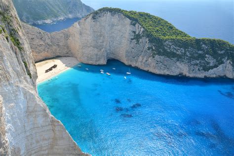 Las 10 Playas del Mundo Más Hermosas para Descubrir en el 2024