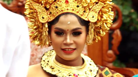 Balinese Traditional Wedding Arimbawa And Widi Youtube