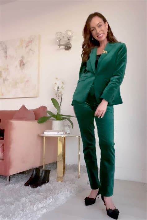 4 Ways To Wear A Velvet Blazer For Holiday Season Sydne Style Talbots Outfits Velvet