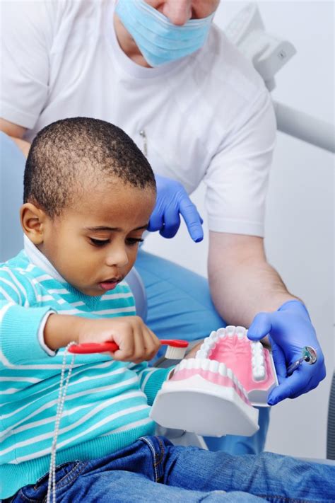 When To Visit A Pediatric Dentist Smiling Kids Pediatric Dentistry