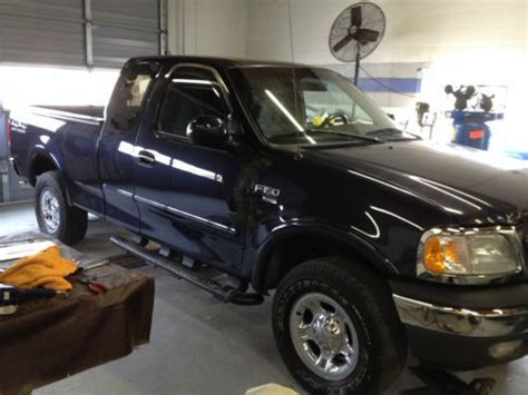 Sell Used 1999 Ford F 150 XLT Extended Cab Pickup 4 Door 5 4L In Union