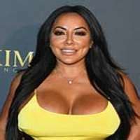 Jimmy garoppolo was born on 2nd november 1991. Jimmy Garoppolo Birthday, Real Name, Age, Weight, Height, Family, Contact Details, Girlfriend(s ...