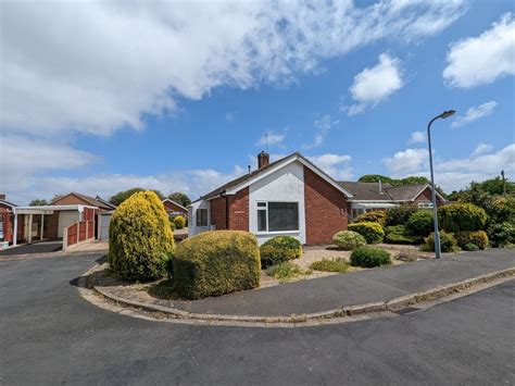 2 Bed Bungalow For Sale In Swaby Crescent Skegness Pe25 Zoopla