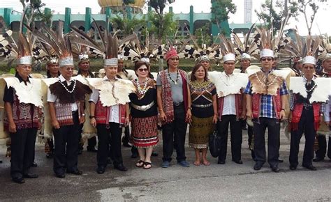 Erkunden sie die besten spots von sri aman! 1,000 Berarak Sempena Gawai di Sri Aman | DayakDaily