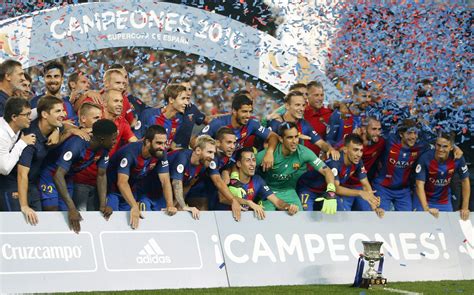 Real madryt wygrał pierwsze trofeum w tym roku. Superpuchar Hiszpanii: trofeum dla Barcelony | Blaber