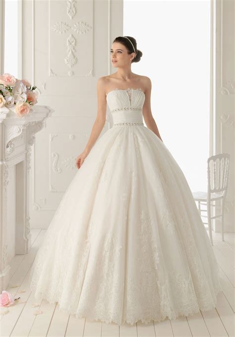 White wedding dresses,long wedding gown,ruffled wedding gowns,satin bridal dress,long wedding dress,simple brides dress with spaghetti straps. Breathtaking! Find your dream wedding dress - LifeStuffs