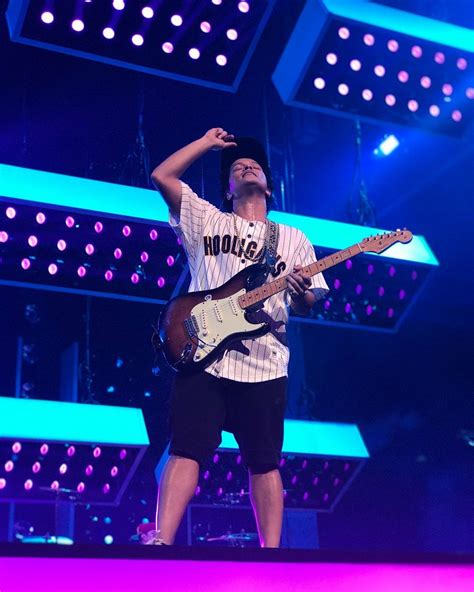 Pin by Gillian vickers on Bruno Mars concerts | Bruno mars concert, Bruno mars, Mars