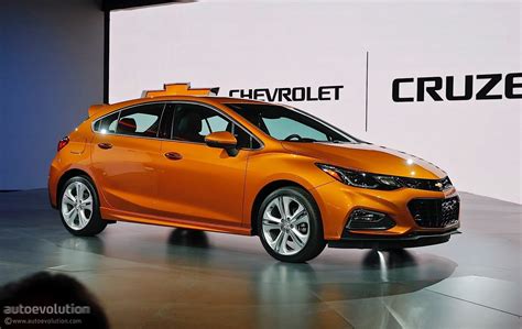 Heres The 2017 Chevrolet Cruze Hatch In Full Color Autoevolution