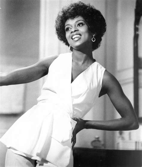 The Queen Of Las Vegas 40 Beautiful Pics Of Lola Falana In The 1960s
