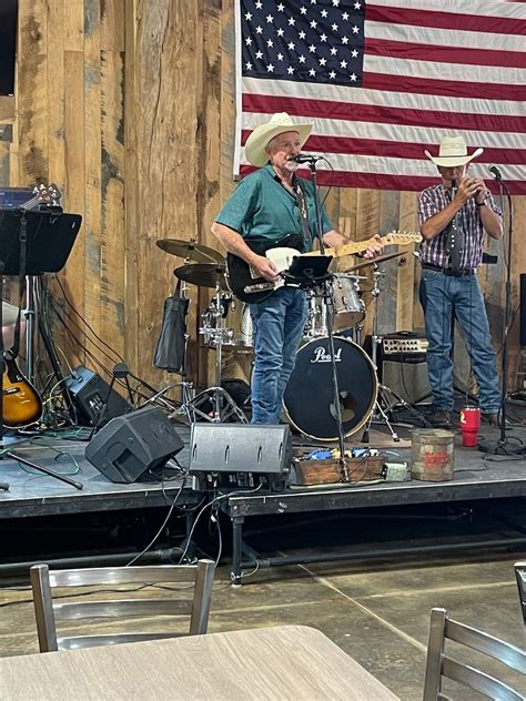 Yee Haw Saloon Beer In Fredericksburg Tx Dancing Live Music