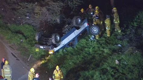 5 People Hurt In Rollover Crash On 110 Freeway In South Los Angeles