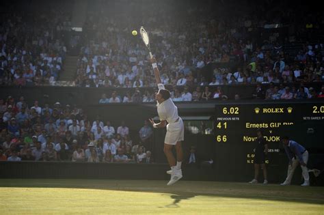 Novak djokovic produced his best tennis when it mattered to defeat alexander zverev in straight sets. Wimbledon 2017: Die Bilder der ersten Turnierwoche - DER ...