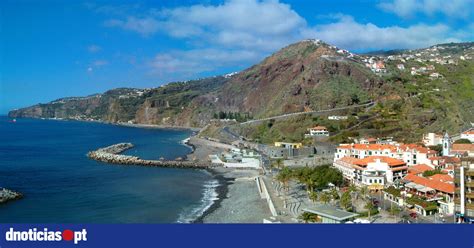 Näkemisen arvoisia kohteita, vaeltelureittejä ja ainutlaatuisia elämyksiä. Ribeira Brava aumenta oferta de Wi-Fi gratuito — DNOTICIAS.PT