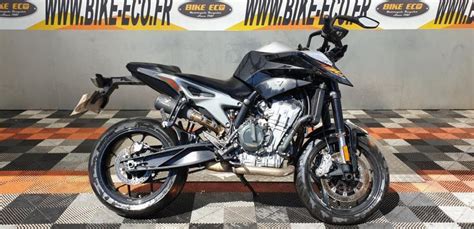 Orange with grey and black with grey. KTM DUKE 790 - BIKE-ECO