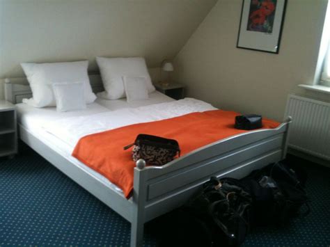 1001 + ideen, wie sie das schlafzimmer gestalten. "Bett unter Dachschräge" Hotel Pidder Lyng (Norddorf ...