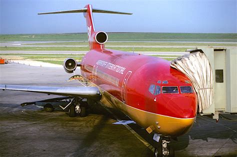 Pin by Clint Edwards on Braniff Planes | Boeing 727 ...