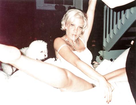 Tori Spelling Glamour Nude Caps Pics Xhamster My Xxx Hot Girl