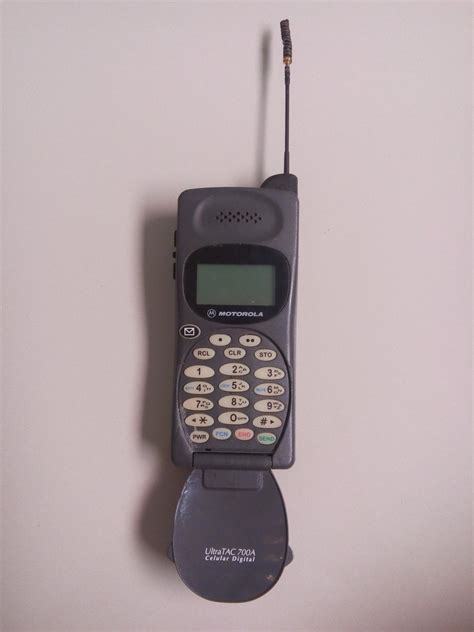 A empresa espera que a nostalgia. 3° Antigo Celular Motorola Ultra Tac 5120 1100 V3 Tijolao ...