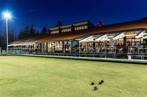 Rooftop parties, cocktails and clueless: Broadbeach Bowls Club | Barefoot Bowls Broadbeach | Party Venue Hire