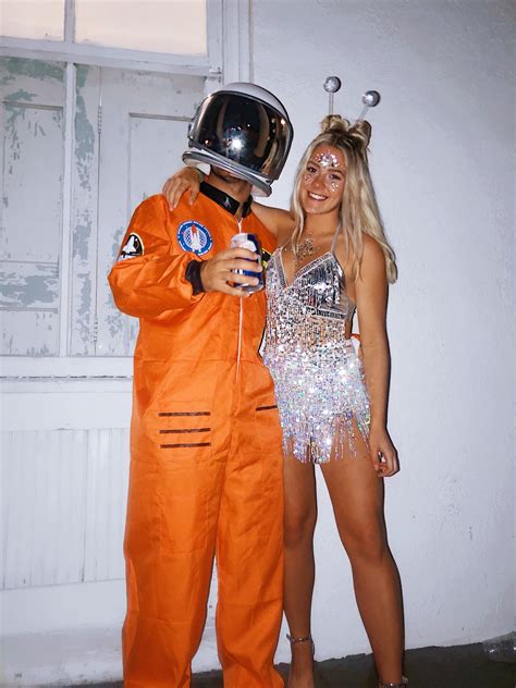 Aliens And Astronaut Costume Couples Halloween Outfits Cute Couple