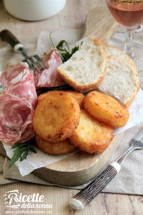 Check spelling or type a new query. Frittelle di patate e cipolle | Ricette della Nonna