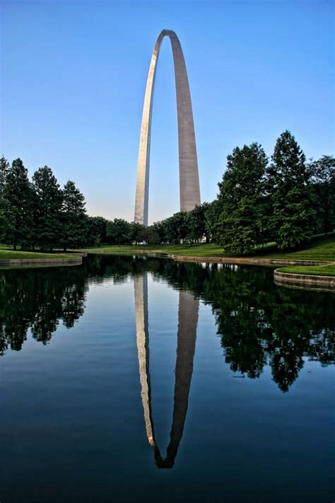 Gateway Arch Near Reflection Pond In St Louis Mo Joeybls Photography