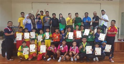 Posted by arkaykl at 8:50 am. SK BUKIT TAMPOI (ASLI): KEJOHANAN SUKAN SEKOLAH MURID ...