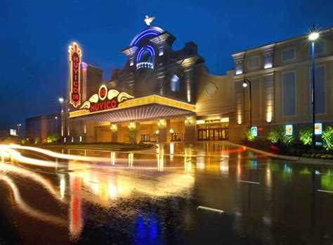Things to do in gibson city. 8 of the Coolest Movie Theaters In Illinois