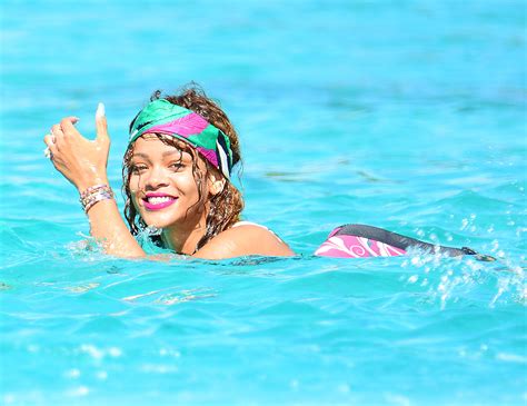 Today In Photos Kim Kardashian Shares Sexy Vacation Selfie Rihanna Rihanna Barbados Sexy