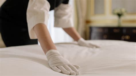 How Much Should You Tip Hotel Housekeeping Hotelslash