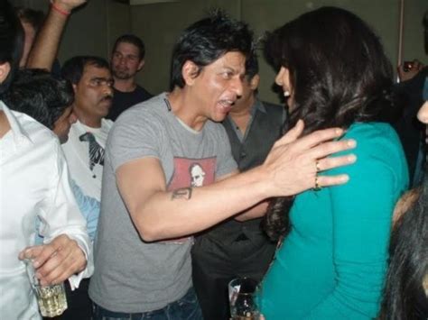 Controversial Pictures Of Shah Rukh Khan Priyanka Chopra Srk Priyanka
