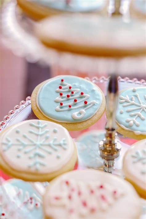 Read my tips on how to make meringue cookies perfectly. Classically Courtney: Classic Sugar Cookie & Royal Icing ...