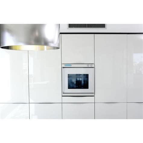 High gloss kitchen doors a real statement, due to their stylish and modern design. High Gloss White Cabinet Doors