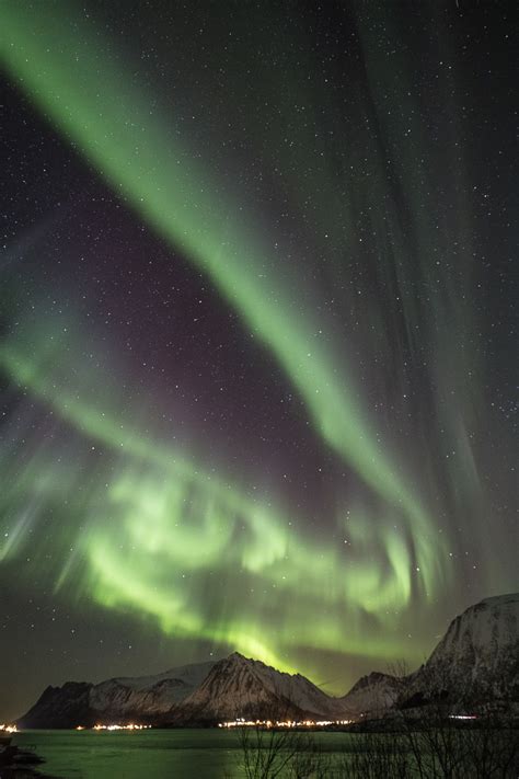 Jann Finds Northern Lights In Lofoten Behind The Next Mountain Visit