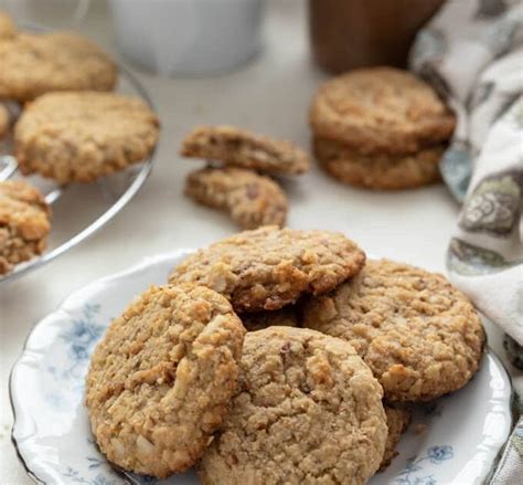 Sadly, diabetes is common within my family so planning for the diabetics and the sweet toothes out there. Low Sugar Cookie Recipe For Diabetics - Applesauce Cookies ...
