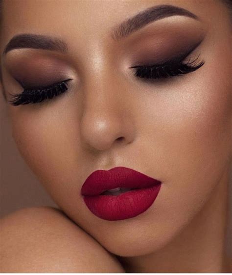 Smokey Eye With Red Lips Smoky Eye Makeup Smokey Eye Makeup Look