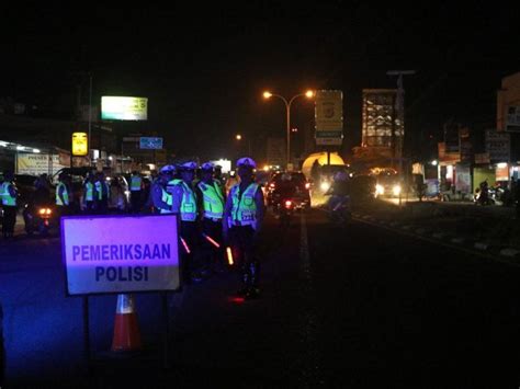 Periode larangan mudik lebaran 2021 berlaku mulai 6 mei. Ini 31 Titik Penyekatan di Jadetabek Selama Masa Larangan ...