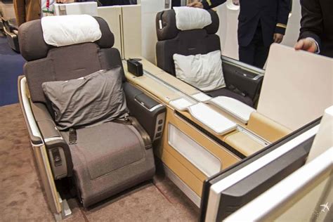 At home or while traveling. Lufthansa & Partner: First- und Business-Class-Kombi von ...
