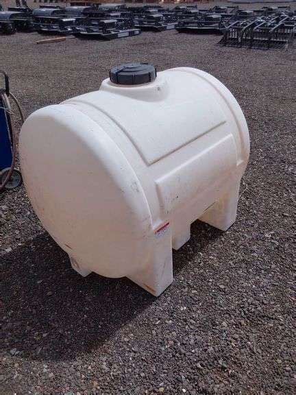 200 Gallon Water Tank Jandj Auctioneers Llc