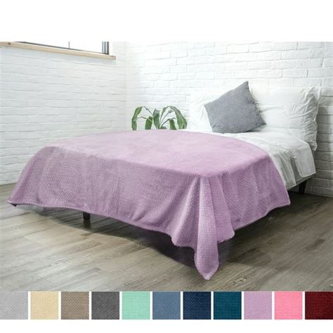Pavilia Luxury Lavender Purple Fleece Throw Blanket Silky Velvet