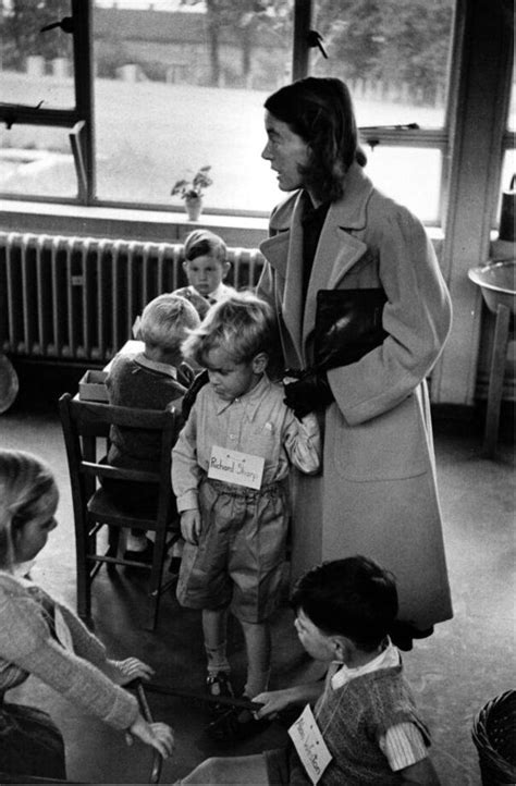 These Old Photos Show What The First Day Of School Looked Like In The